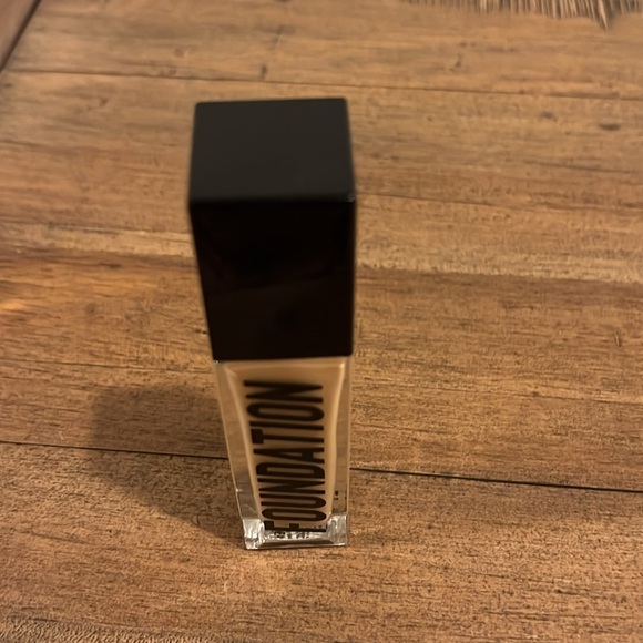 Anastasia Beverly Hills luminous foundation 310C - Picture 4 of 7